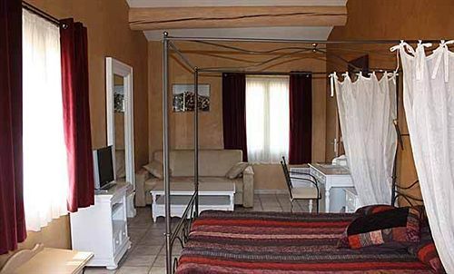 Hotel Mas De La Senancole 3*